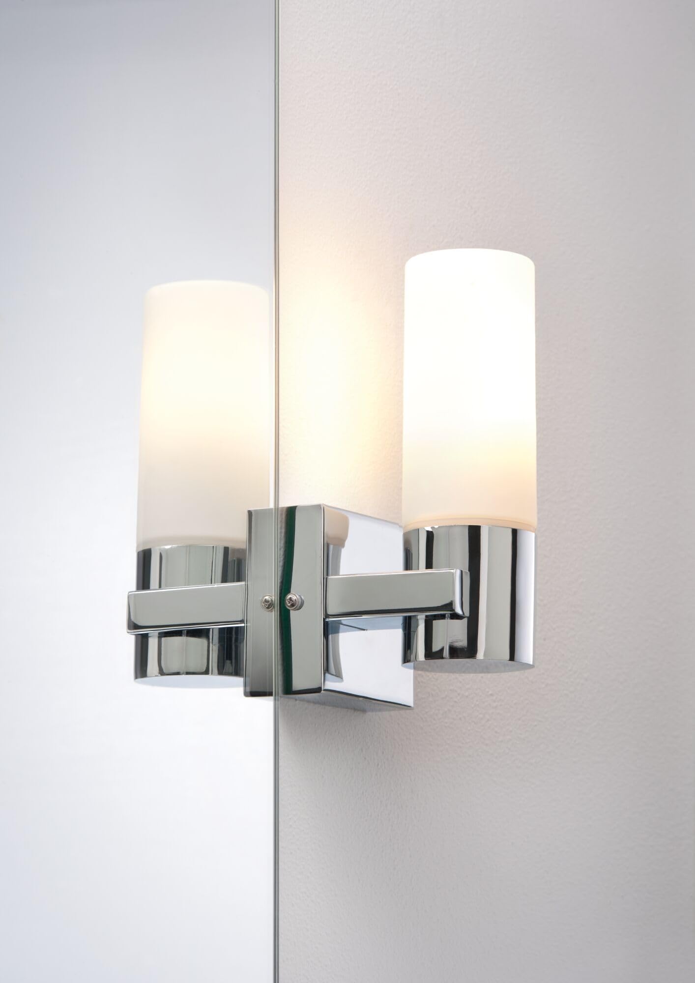 Paulmann 70354 Wandleuchten Gemini Wandstrahler IP44 ohne Leuchtmittel E14-Sockel max. 2x20W Flurlicht 2er Pack Chrom Satin Metall Glas