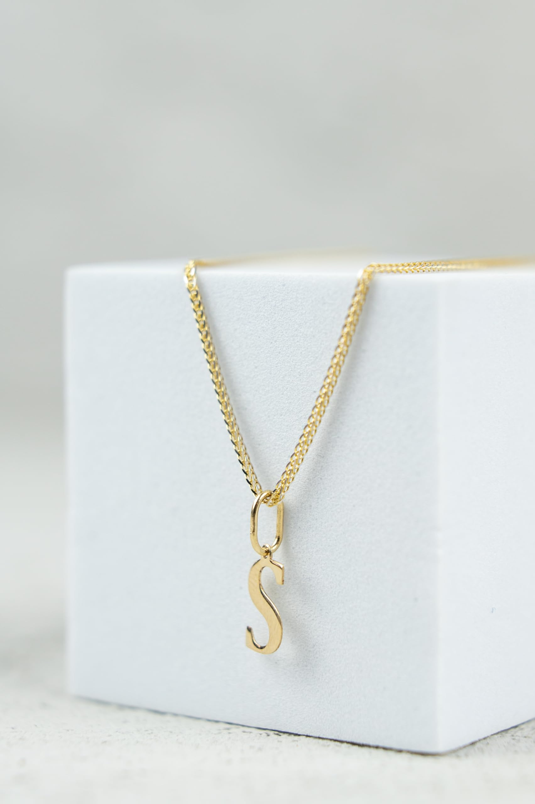 Rodium – Buchstabenanhänger S aus 585er Gelbgold – 14-Karat-Initialen-Anhänger für Halskette oder Armband – Geschenk für Frauen – hergestellt in Italien