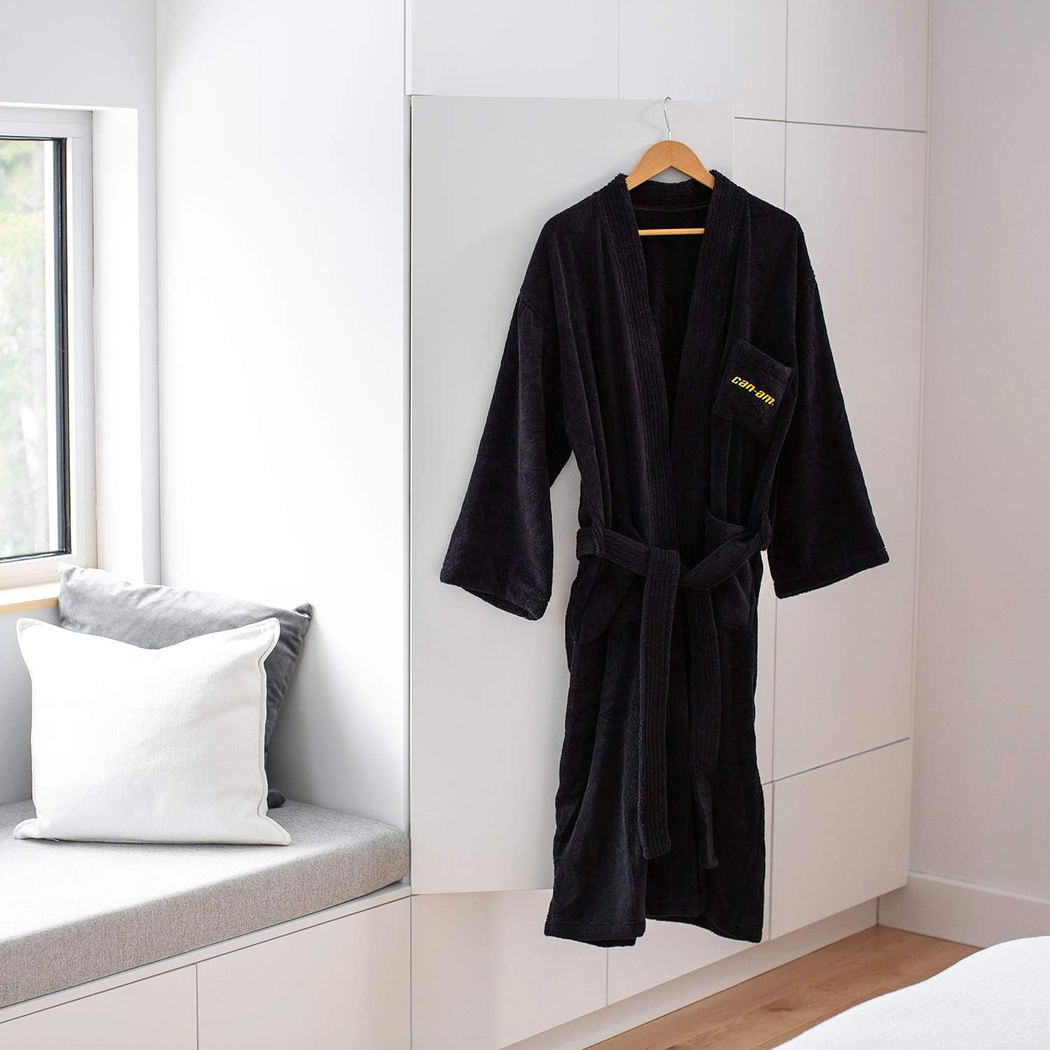 Can-Am Men's Black Terry Cloth Robe, Medium