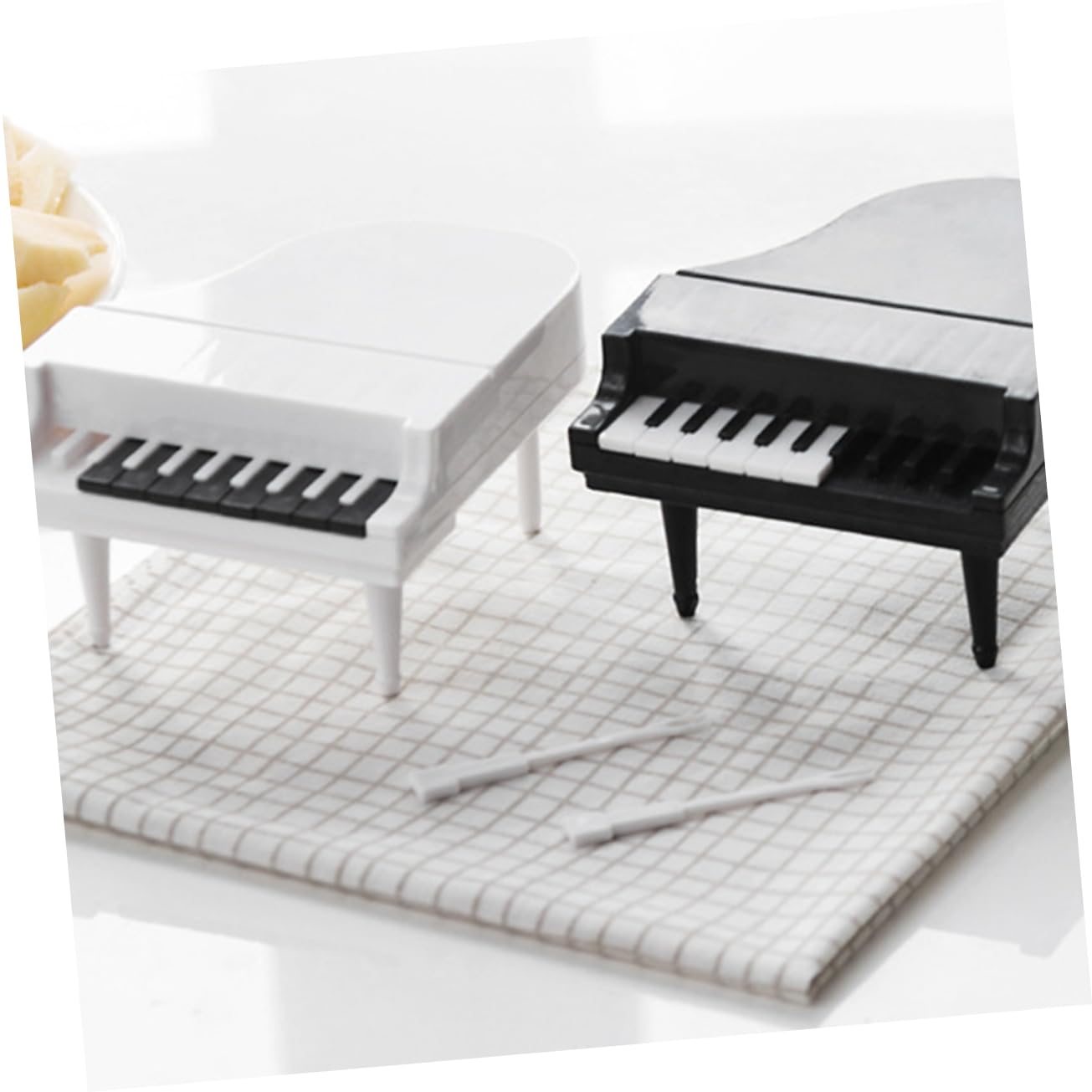 ABOOFAN 2PCS Piano Shape Fruit Forks Reusable Plastic Cake Picks for Parties Weddings Birthdays and Celebrations Fun Design for Appetizers and Desserts