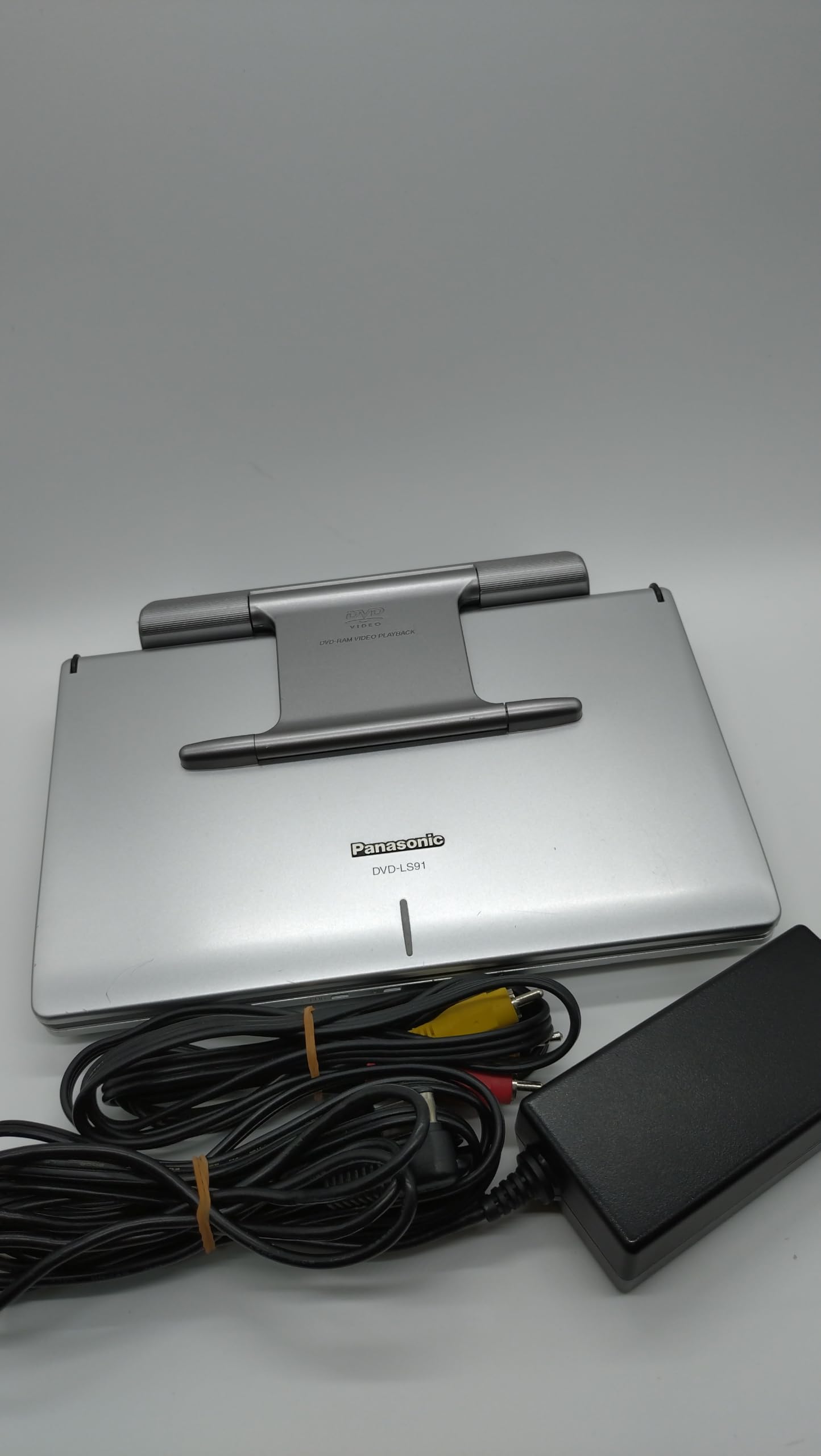 Amazon.co.jp: パナソニック ポータブルDVDプレーヤー 9型ワイド液晶