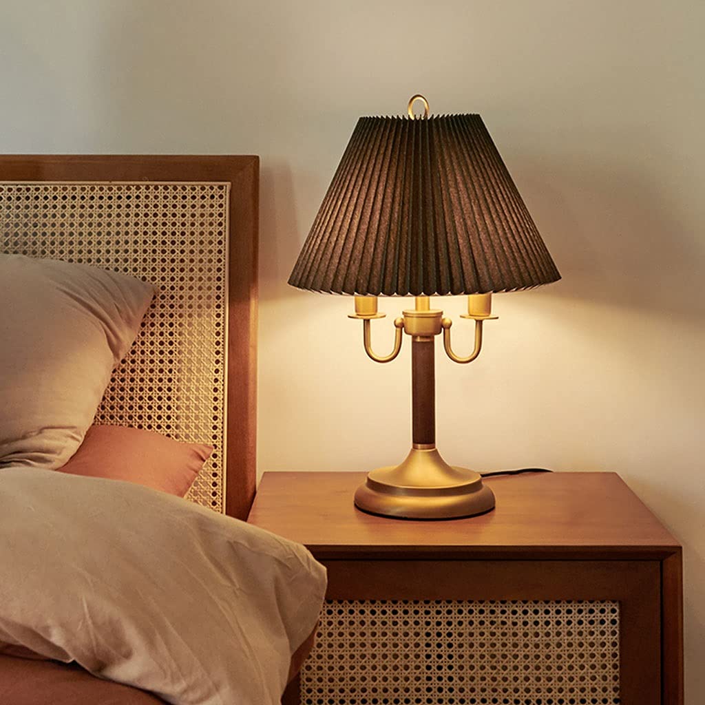 Lampa stołowa Metalowa lampa stołowa z tkaniny światło Luksusowe retro strojne lampy dzienne salon i sypialnia wystrój