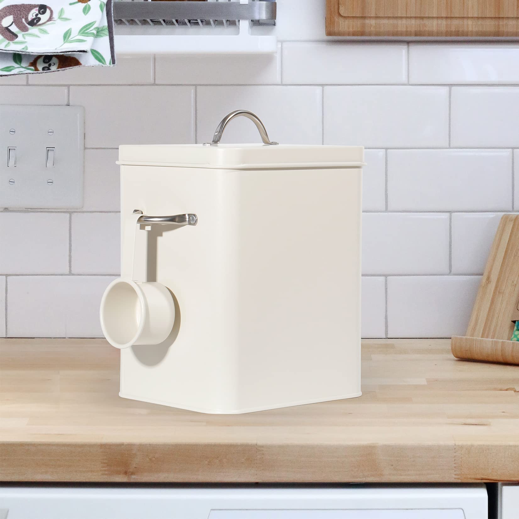 Theo&Cleo Caja de almacenamiento de detergente de 6,5 L, caja de metal para detergente en polvo, caja de almacenamiento para comida de perro, comida para gatos, granos de café (beige mate)