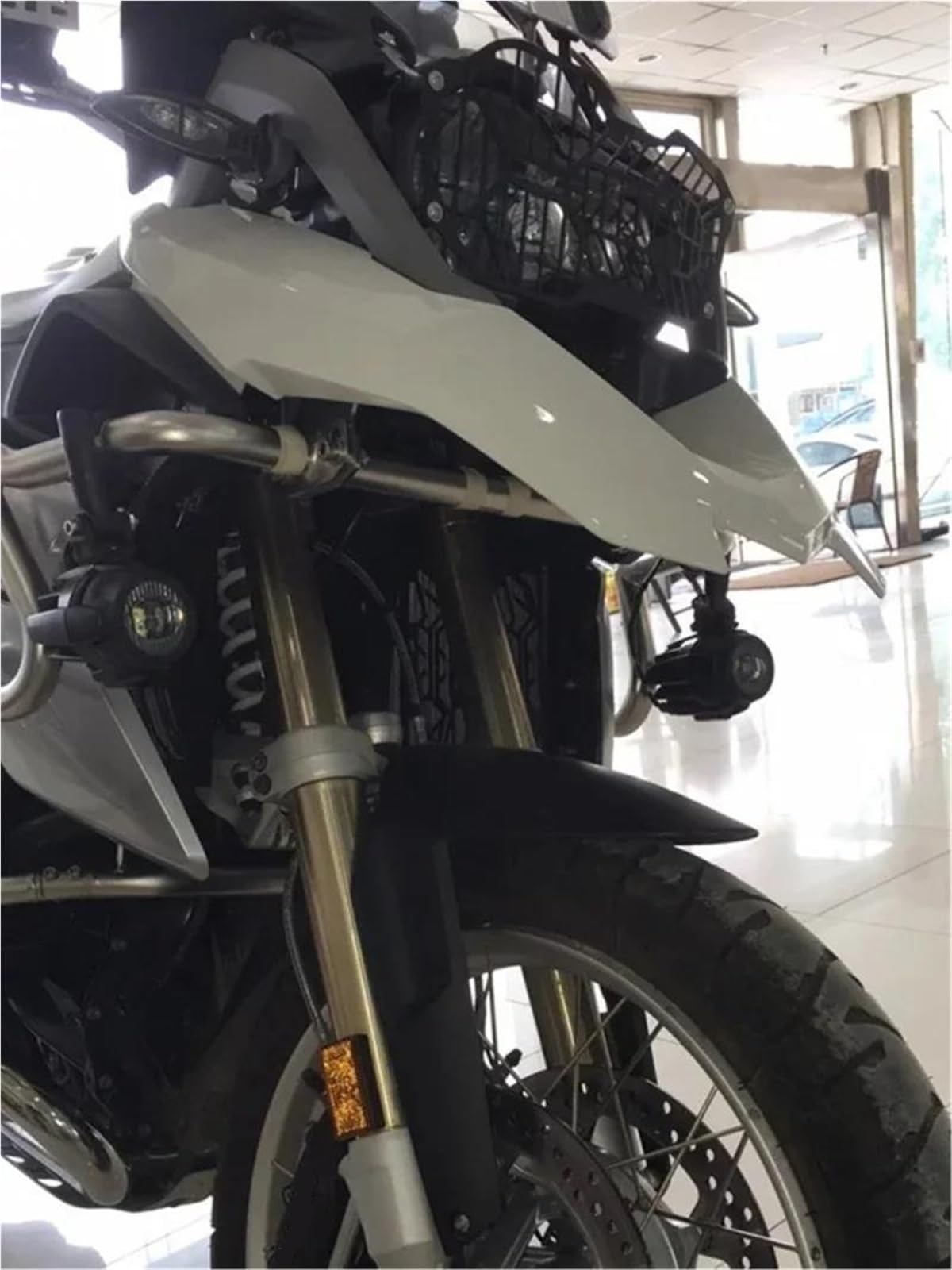 Reflektor motocyklowe Uniwersalna Motocyklowa Lampa Pomocnicza LED Przeciwmgielna Samochodu(1set and bracket)
