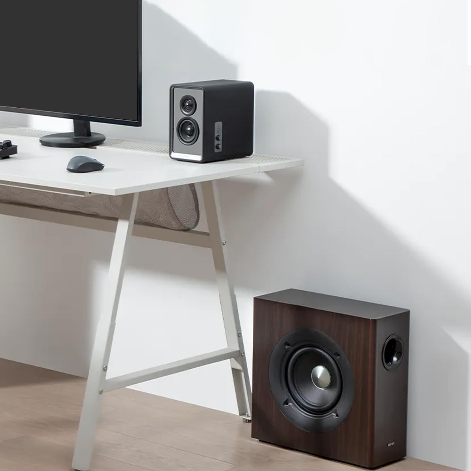 Edifier T5s AKTIV-SUBWOOFER – 8-Zoll-Tieftöner – 70 Watt – Low-Pass-Filter – Frequenz bis 35Hz – MDF-Gehäuse für reduzierte Resonanz – Standby – Cinch-Anschlüsse – Zeitloses Design