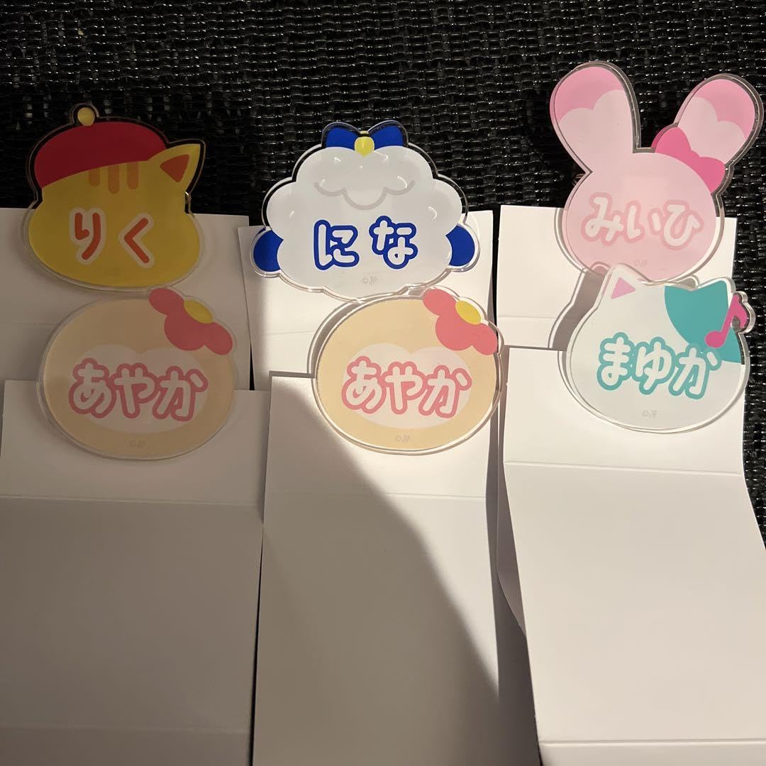 NiziU マヤ ラントレ ピンバッジ キーホルダー NiziU マヤ ラントレ ピンバッジ キーホルダー