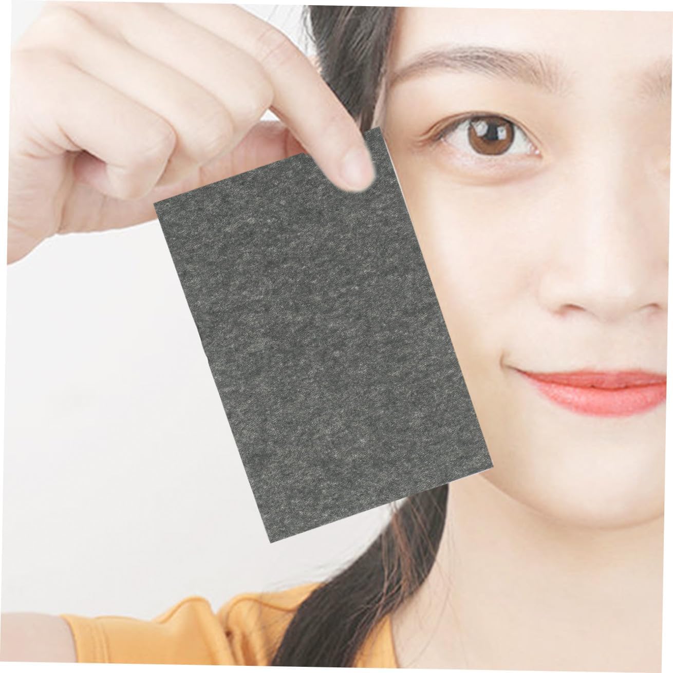 Facial Oil Absorbing Sheets 200pcs Charcoal Oil Blotting Paper Face Cleaning Suitable for Makeup Touch-up