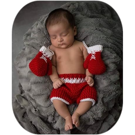 Baby Photography Champ: Knitting Captures Baby's First Fight