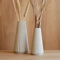 Vaso Cone - Sofisticação e Estilo para Sua Decoração! (Branco, 25cm)