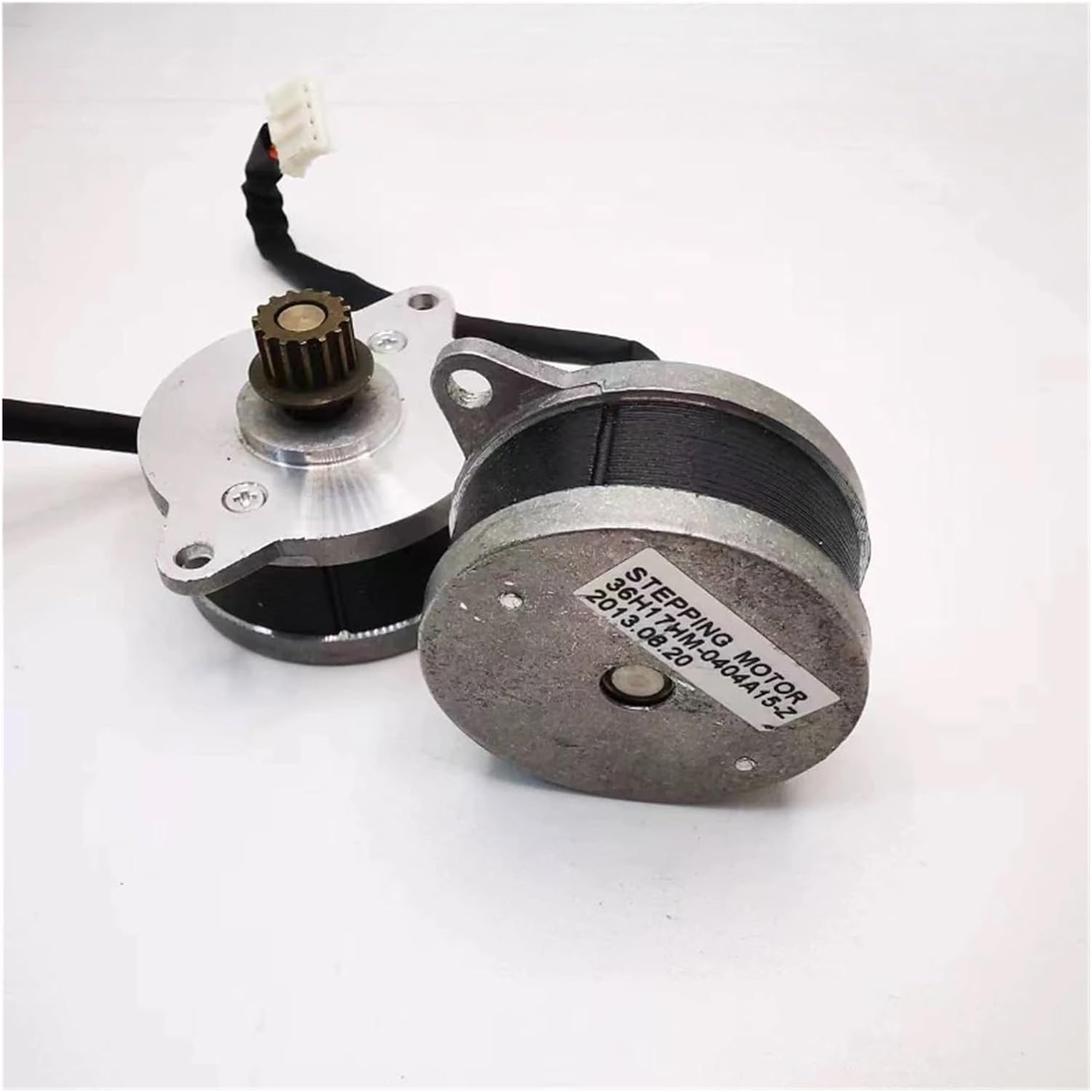 36H17HM-0404A15-Z 2-phase 4-wire 36mm Round Stepper electronic sta