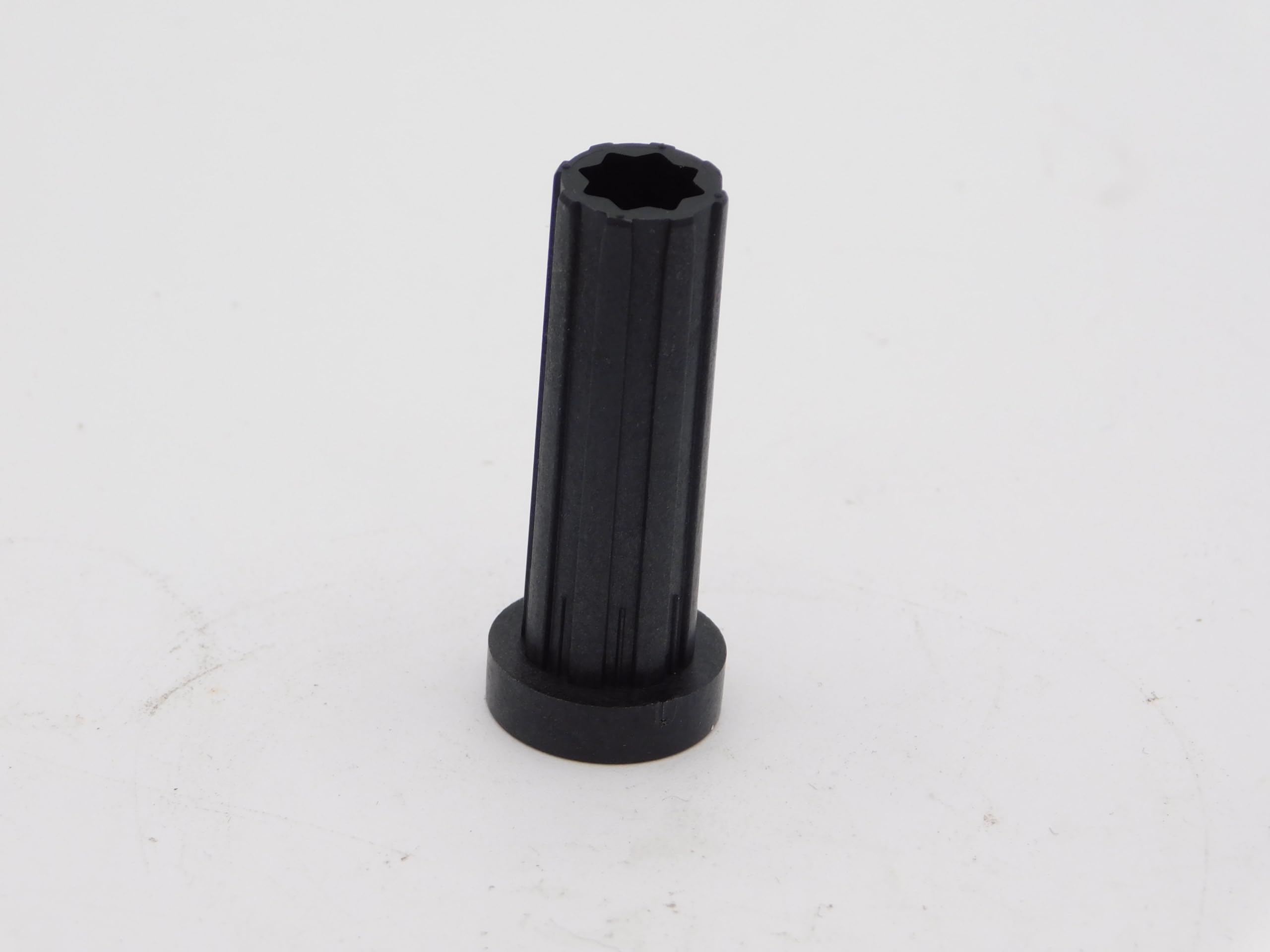 Amazon.com: Genuine OEM Echo Socket C509000100 : Patio, Lawn & Garden