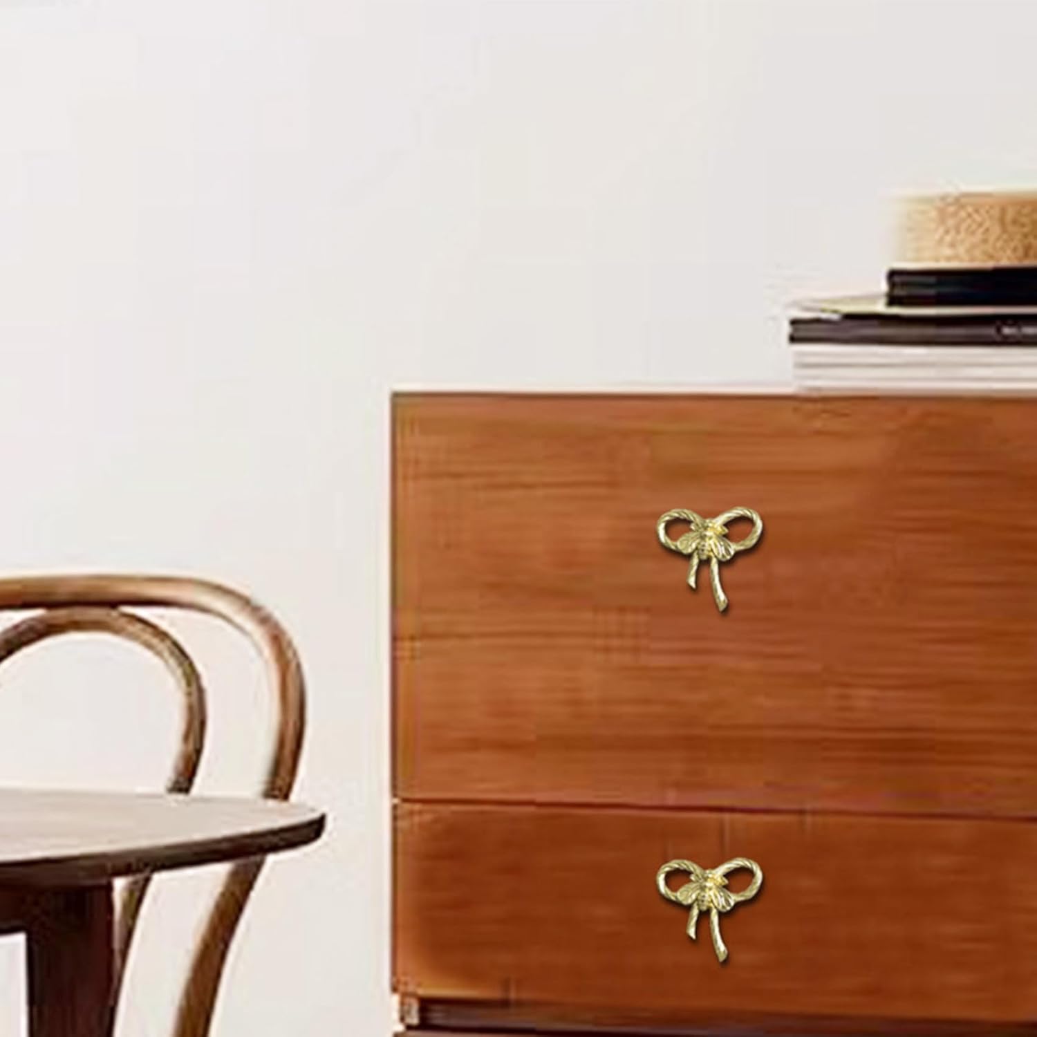 2Pcs Solid Brass Cabinet Handles, Bee Shaped Bow Drawer Pulls, Bee Dresser Pulls, Solid Brass Single Hole Handle for Home Kitchen Cupboard Wardrobe Jewelry Box, Furniture Hardwear Decor