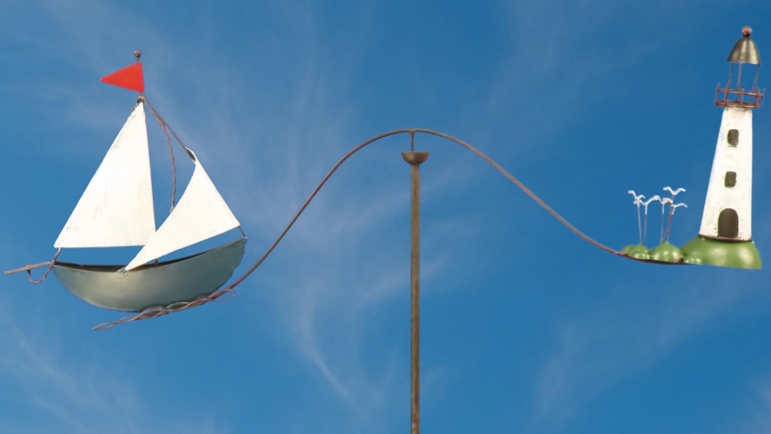 Pommerntraum ®| Windspiel Gartendeko Leuchtturm Möwen Segelboot Maritim | Gartenpendel Gartenstecker Nautik Segelschiff Segelyacht Vogel Vögel Küstenfans Segler Skipper SEGELBOOT + LEUCHTTURM + MÖWEN