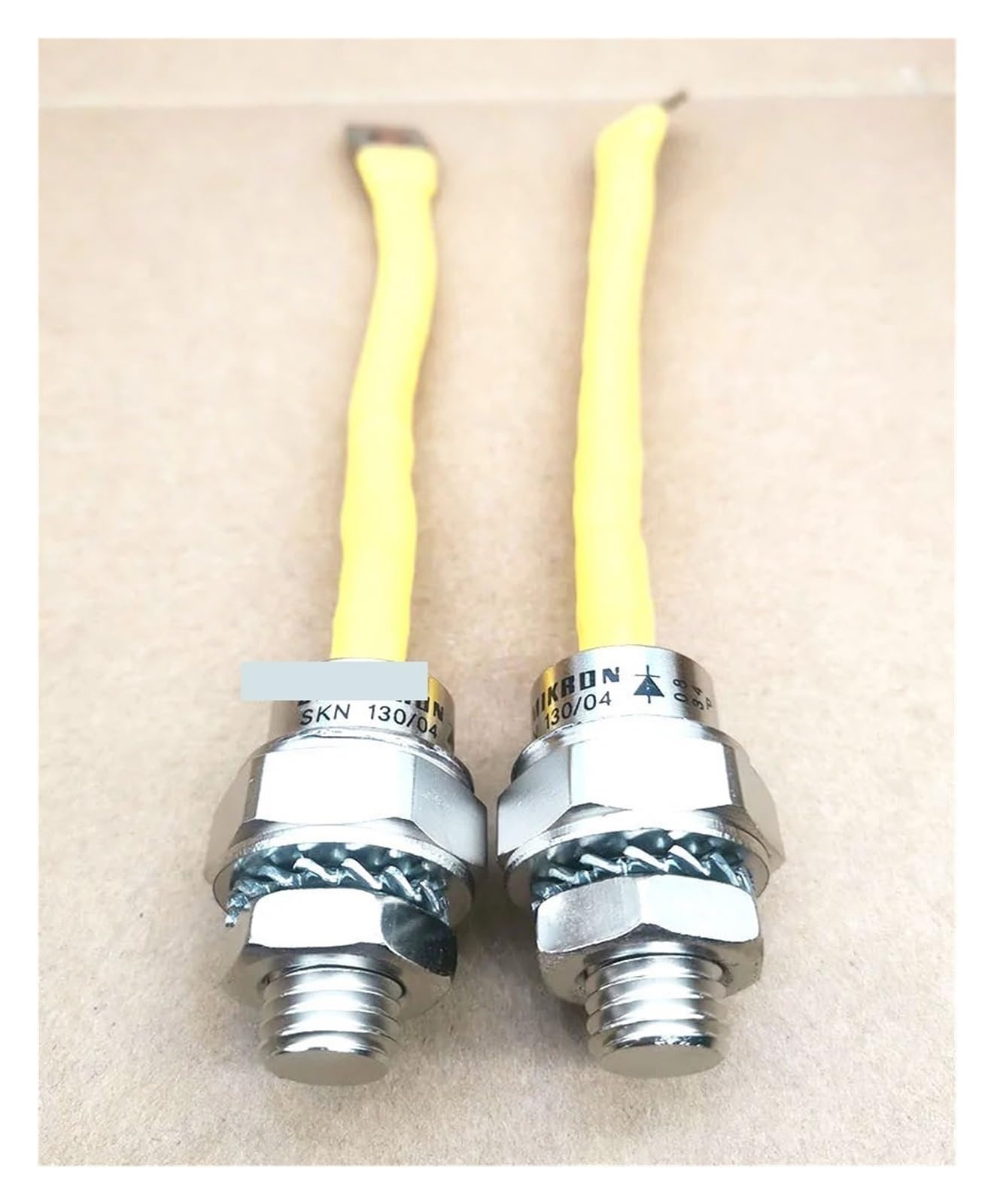 BFSYDLUJ 1pcs SKN130/04 SKN130/12 SKN240/S SKR20/08 VS-SD600N20PC diode thyristor(SKN130-04)