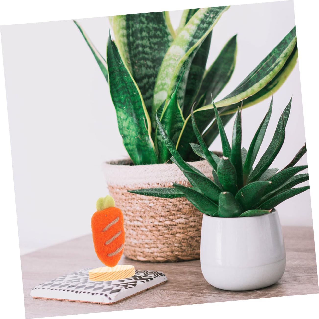 Generic 6 Sets Fun with Wooden Base Desktop Display Base Portable Display Rack for Dolls Doll Stand Doll Holder Model Dolls Displaying Stand Doll Display Stand Display Holders, 5.50X5.00X5.00CM