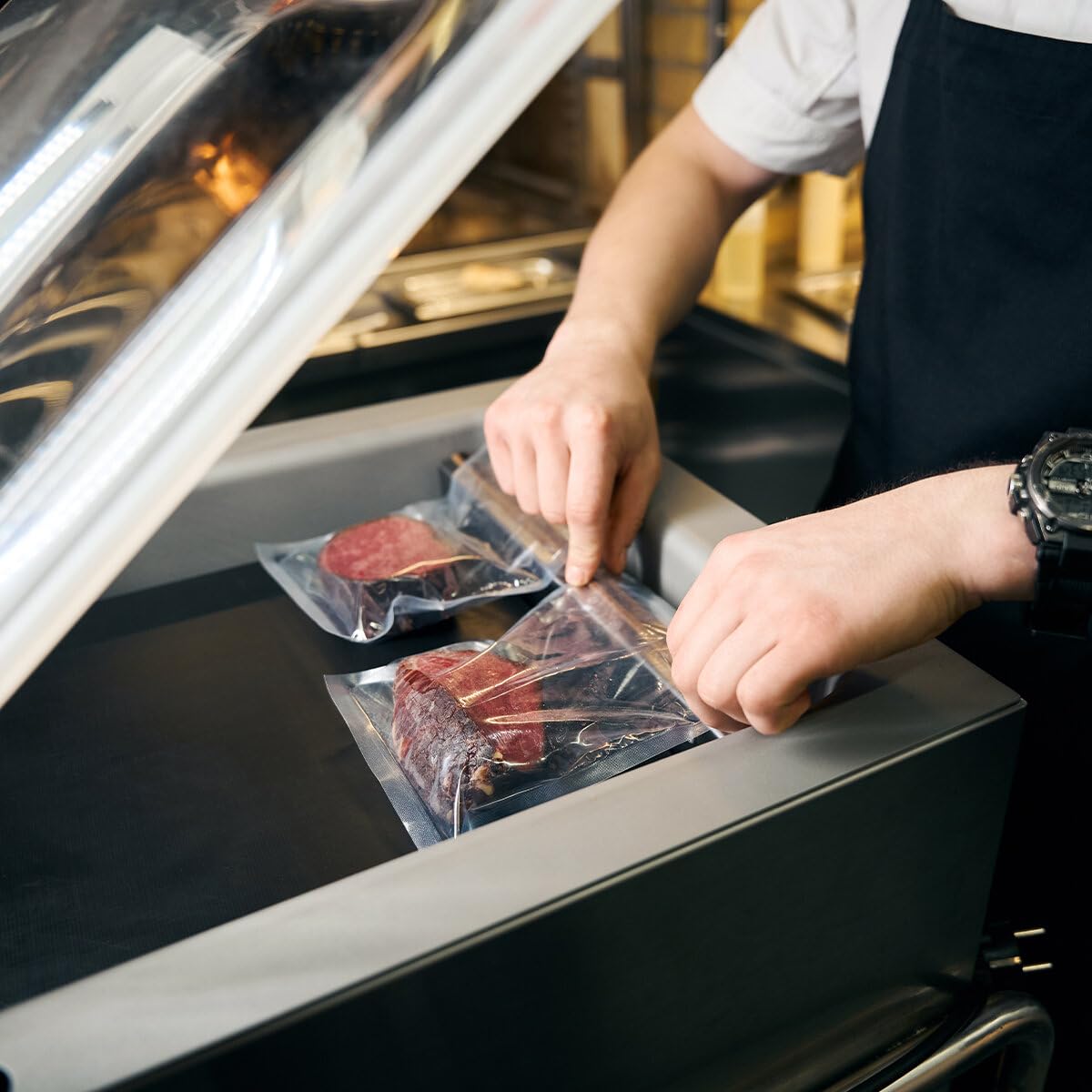 GastroHero Kammer-Vakuumiergerät KVM133OP – Profi Vakuumierer 133 l/min mit 250 mm Schweißnaht aus Edelstahl – leistungsstarkes Tischgerät für Gastronomie & Catering