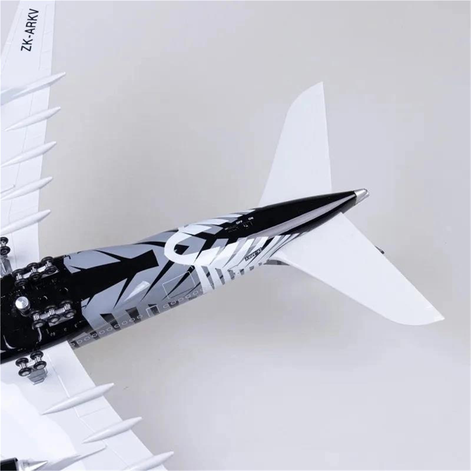 1 130 dla dużego modelu samolotu nowa zelandia 380 z oświetleniem LED Diecast samoloty ulubione lub wyświetlacze stacjonarne Hobby zestaw do gier