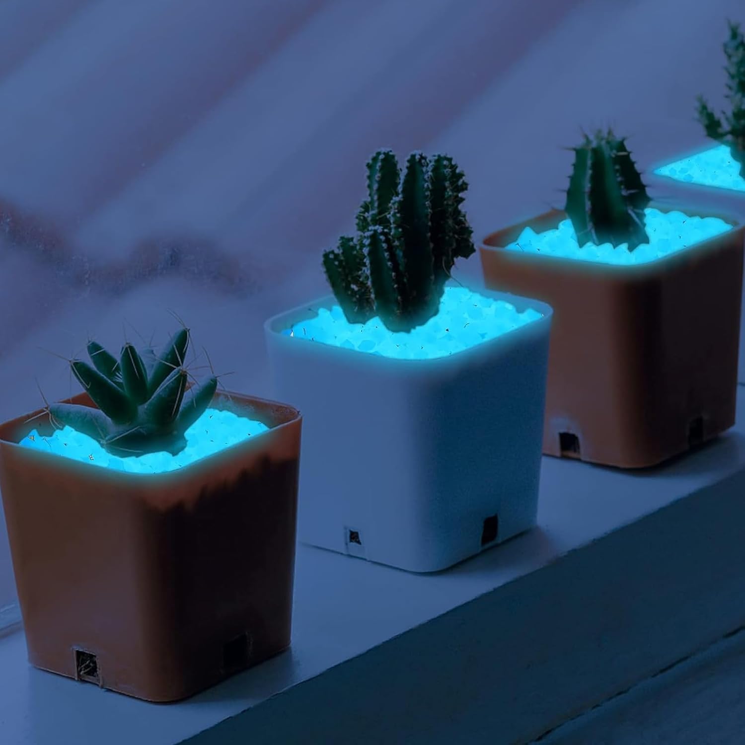 10000 Pezzi Bagliore Rocce 3-5mm Pietre Luminose Blu, Pietre da Giardino Luminosi, Che si Illuminano al Buio Sassi da Giardino, per Giardino, Vaso Pianta, Pesce Acquario