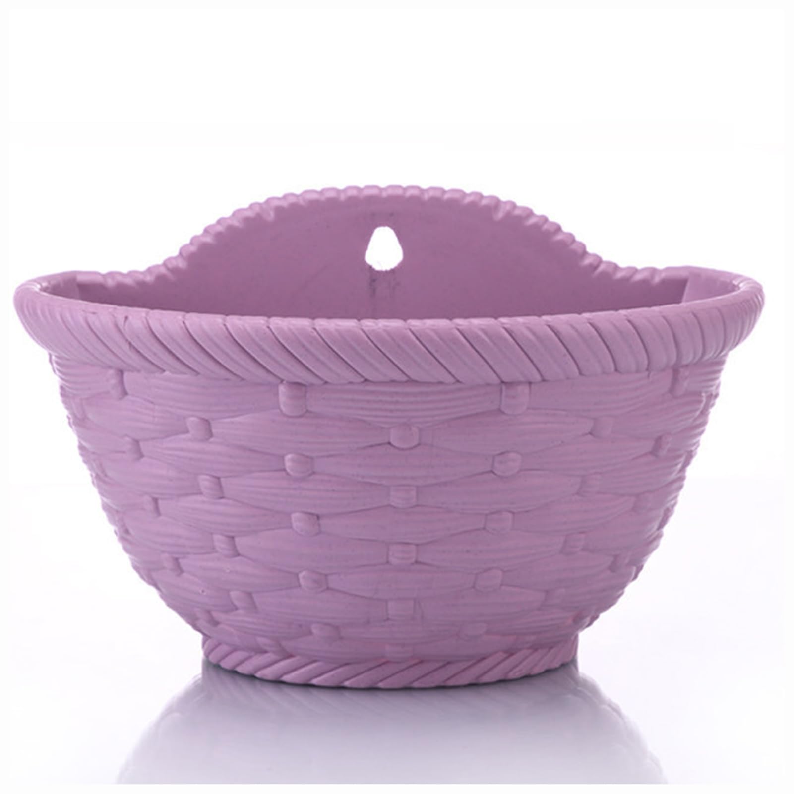Pots de fleurs muraux imitation osier pour végétaliser un balcon urbain ou un jardin.