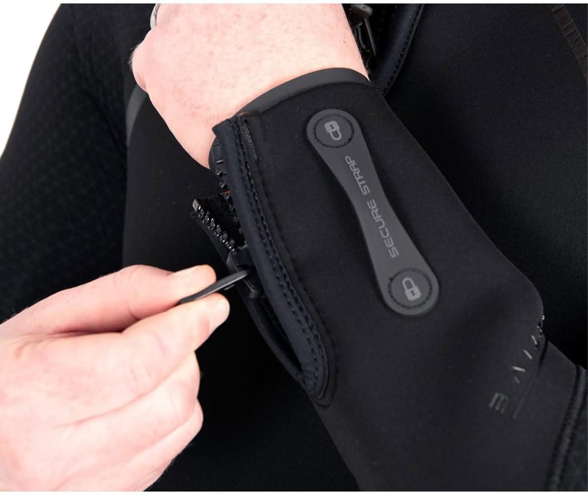 BARE 5MM Men's Reactive Wetsuit | Warmest Wetsuit Within BARE Lineup | Full Stretch Neoprene Combined with a Unique Graphene Omnired Fabric | Comfortable | Great for Scuba Diving