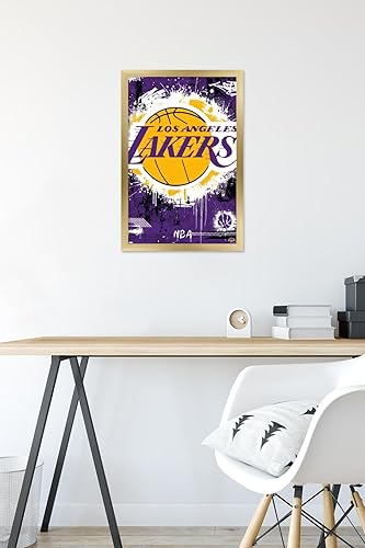 Miniatura 10 de Trends International Póster de pared de Los Angeles Lakers de la NBA con el logotipo de Maximalist 23