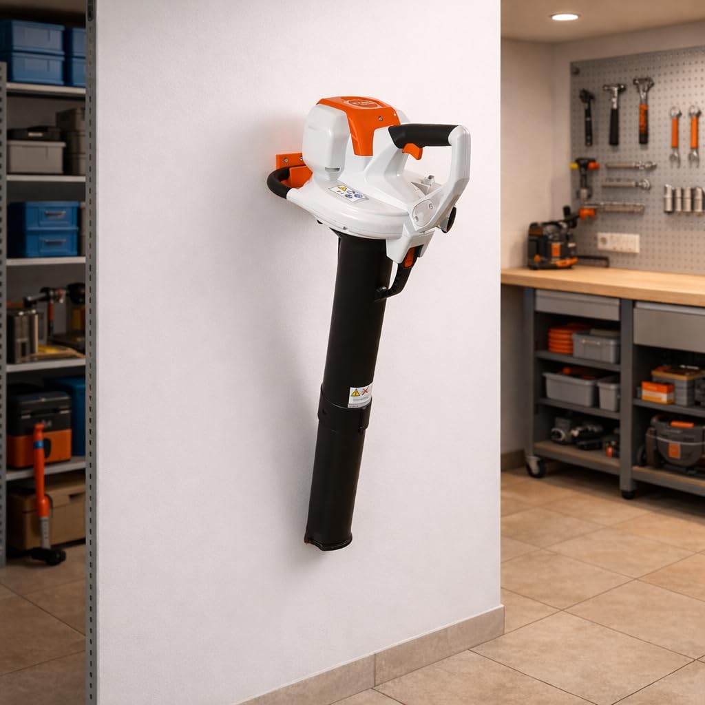 Halterung passend für STIHL Geräte mit Haltegriff KMA-SHA-FSA-HLA- Kombimotor Laubhäcksler Laubsauger Freischneider Kombisystem Multisystem Wandhalterung Gerätehalterung Zubehör Befestigung (Orange)