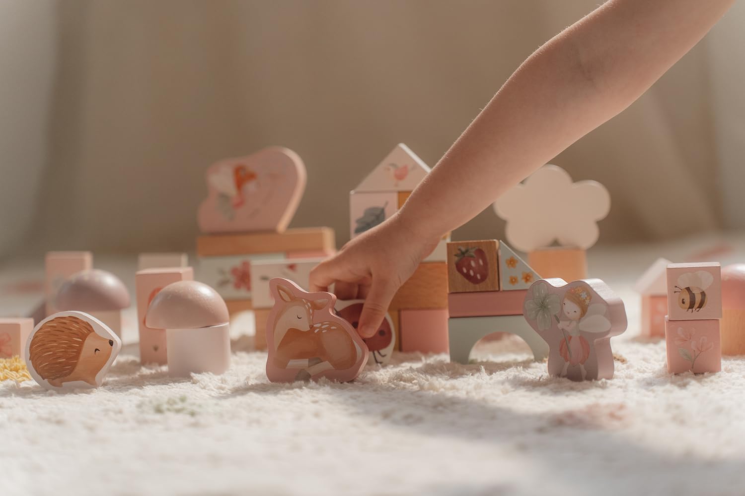Little Dutch 7345 bloques de construcción de madera FSC 50 unidades en caja – Fairy Garden rosa