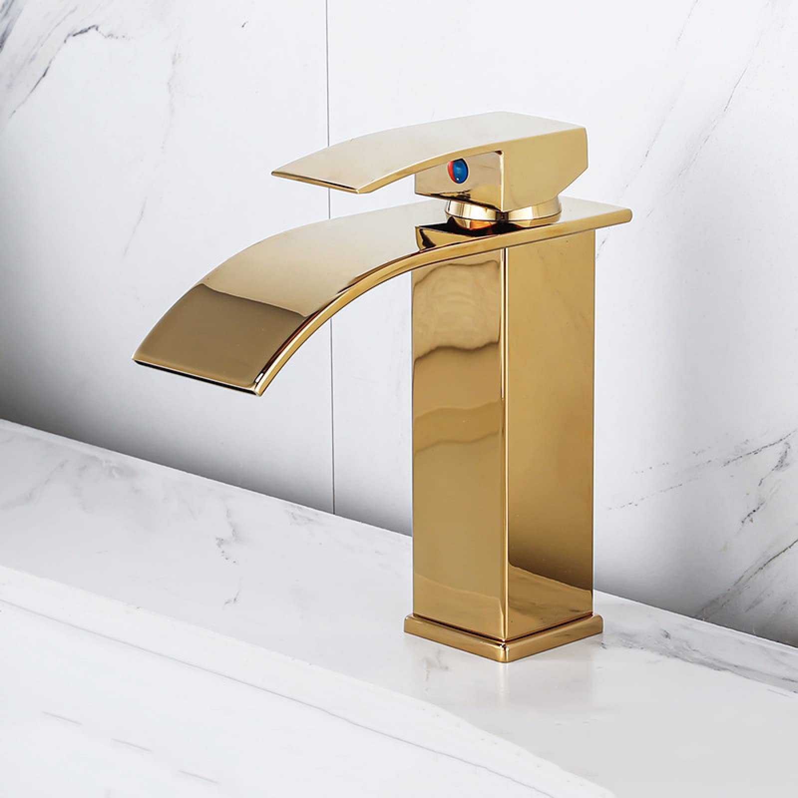 Robinet de lavabo cascade en acier inoxydable doré