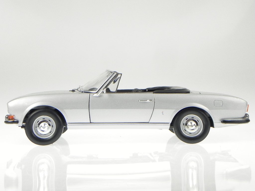 【美品】NOREV Peugeot504 Cabriolet 1/18 Peugeot 504 Cabriolet Red Norev 1/18 - Classic 1969 Model