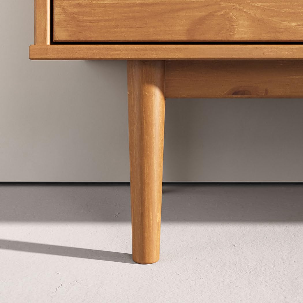 IDIMEX Lowboard TECCA 145 cm mit 3 Türen, Eiche Finish – Massivholz Kiefer, Wohnzimmermöbel mit Stauraum, Moderne Kommode im skandinavischen Design, Flurmöbel für Bücher & Deko