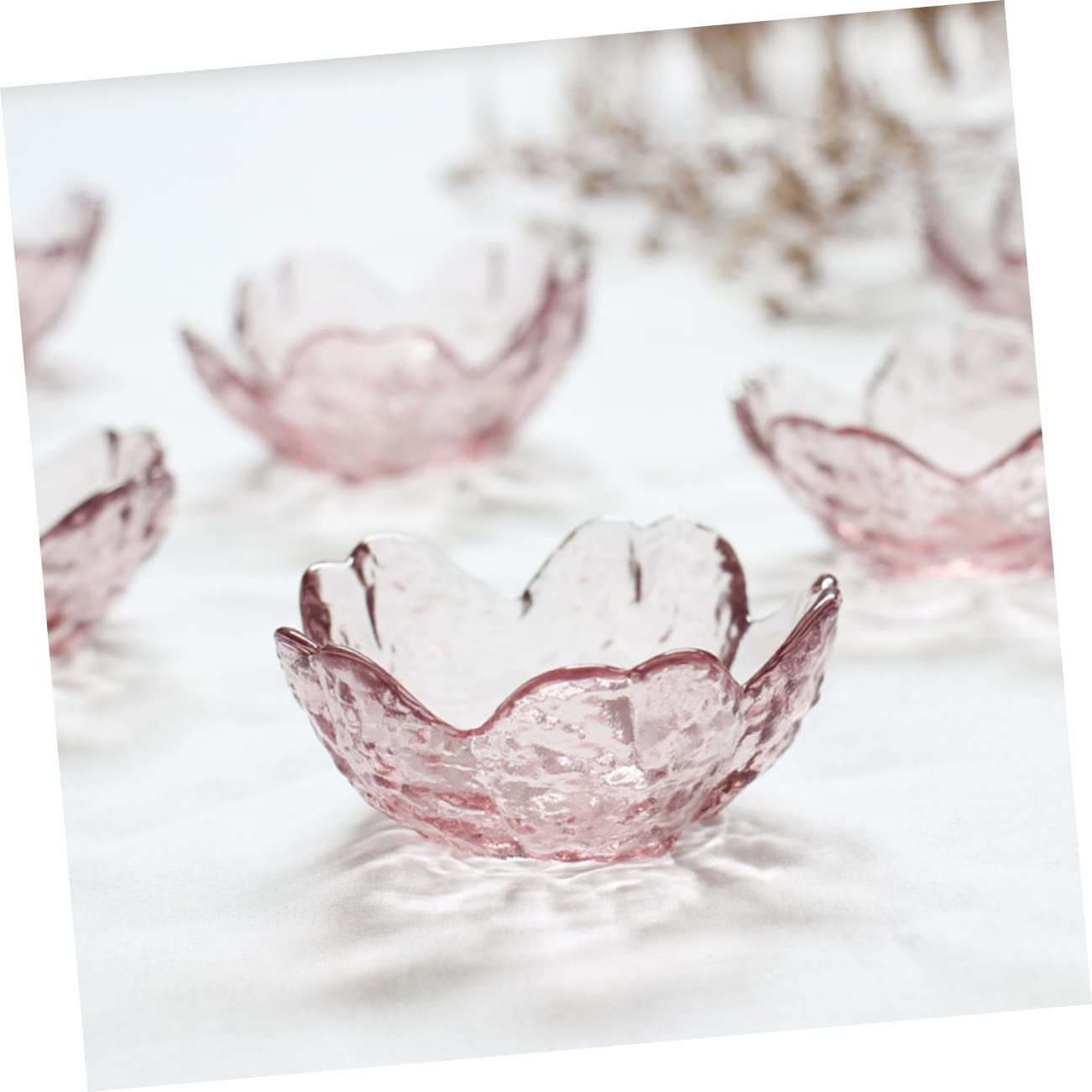 FUNOMOCYA 2Pcs Transparent Dish Cherry Blossom Small Plate for Seasoning and Sauces Elegant Petal Design for Home and Restaurant Use Tableware