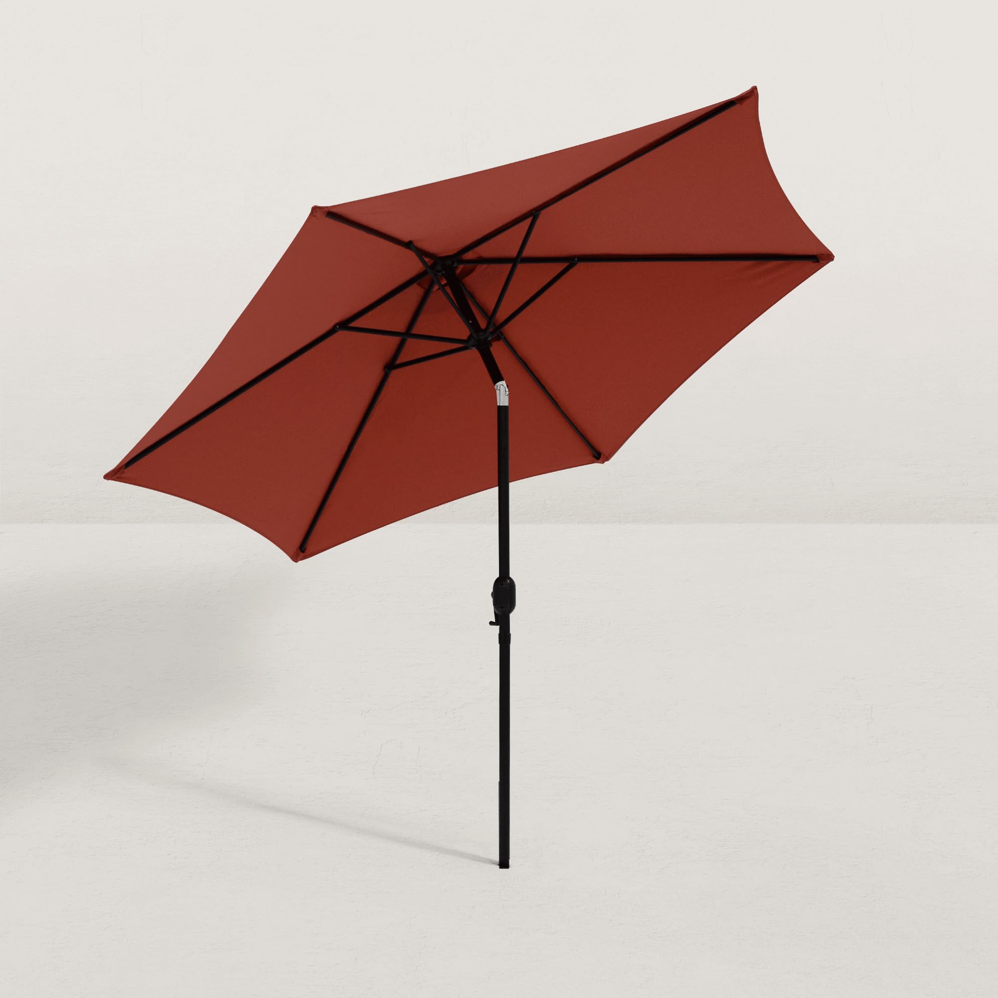 JJ. Parasol droit rond inclinable Juanito Ø270 cm Parasol droit Ø2,7 m Meilleur rapport qualité/prix Ouverture avec manivelle Rouge oxyde