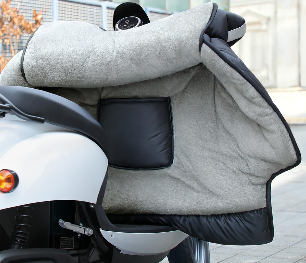 Housse de Jambe de Moto Chaude. Coupe-Vent et Pare-Brise de Moto, Housse de Protection Contre la Pluie d'hiver pour Moto épaisse et élargie (Gris)