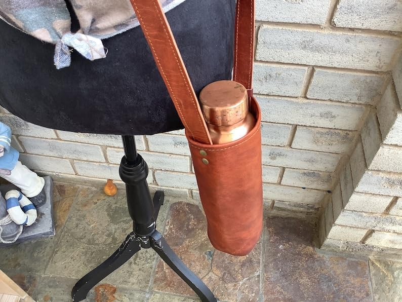 Reusable leather wine bottle carrier, unisex water bottle holder, stylish, convenient (brown) - Image 3