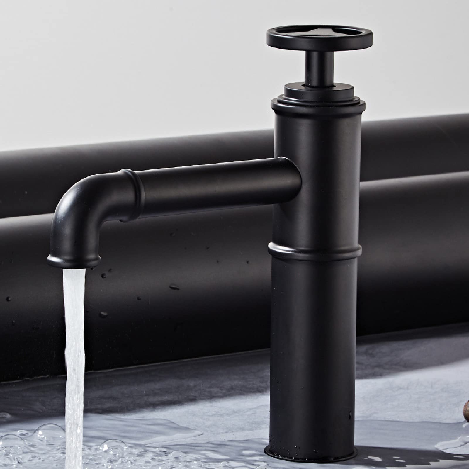 Rubinetto feng shui industriale creativo interamente in rame Ya Rubinetto lavabo da appoggio caldo e freddo, modello basso nero