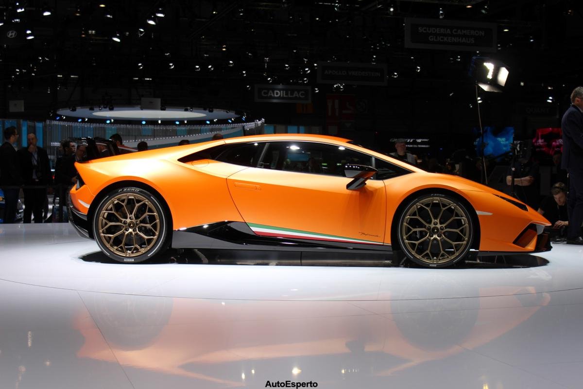 Gifts Delight Laminated 36x24 Poster Lamborghini Huracan