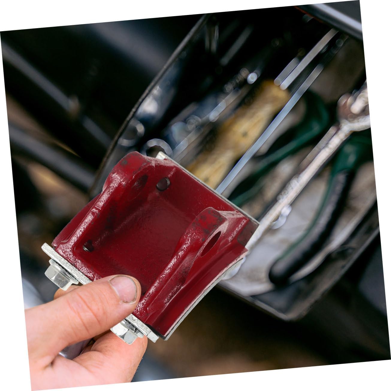 Heavy Duty Brake Shoe for Hydraulic Tower Cranes Wear-Resistant Friction Pads for Safe and Efficient Operation Easy Installation Compatible Series