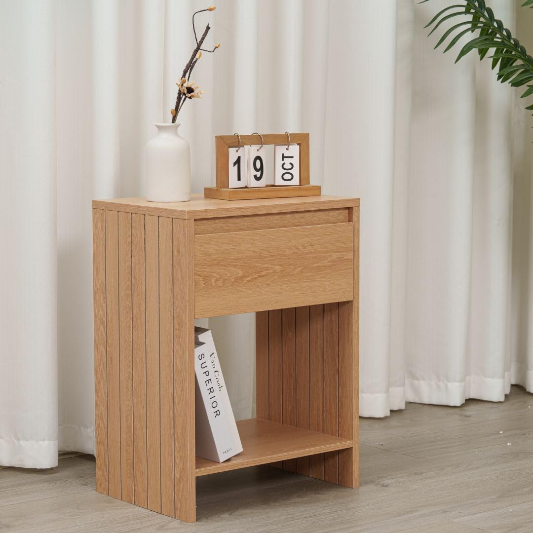 Tiroirs de chevet anti-encombrement pour optimiser l'espace des petites chambres à coucher