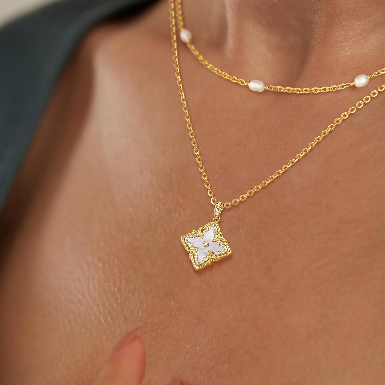 MEVECCO Gold Four Leaf Clover Necklace for Women 14K Gold Plated Clover Pendant Necklace With Diamond Fashion Lucky Clover Tiger's Eye Stone Necklace for Jewelry Gift - Image 5