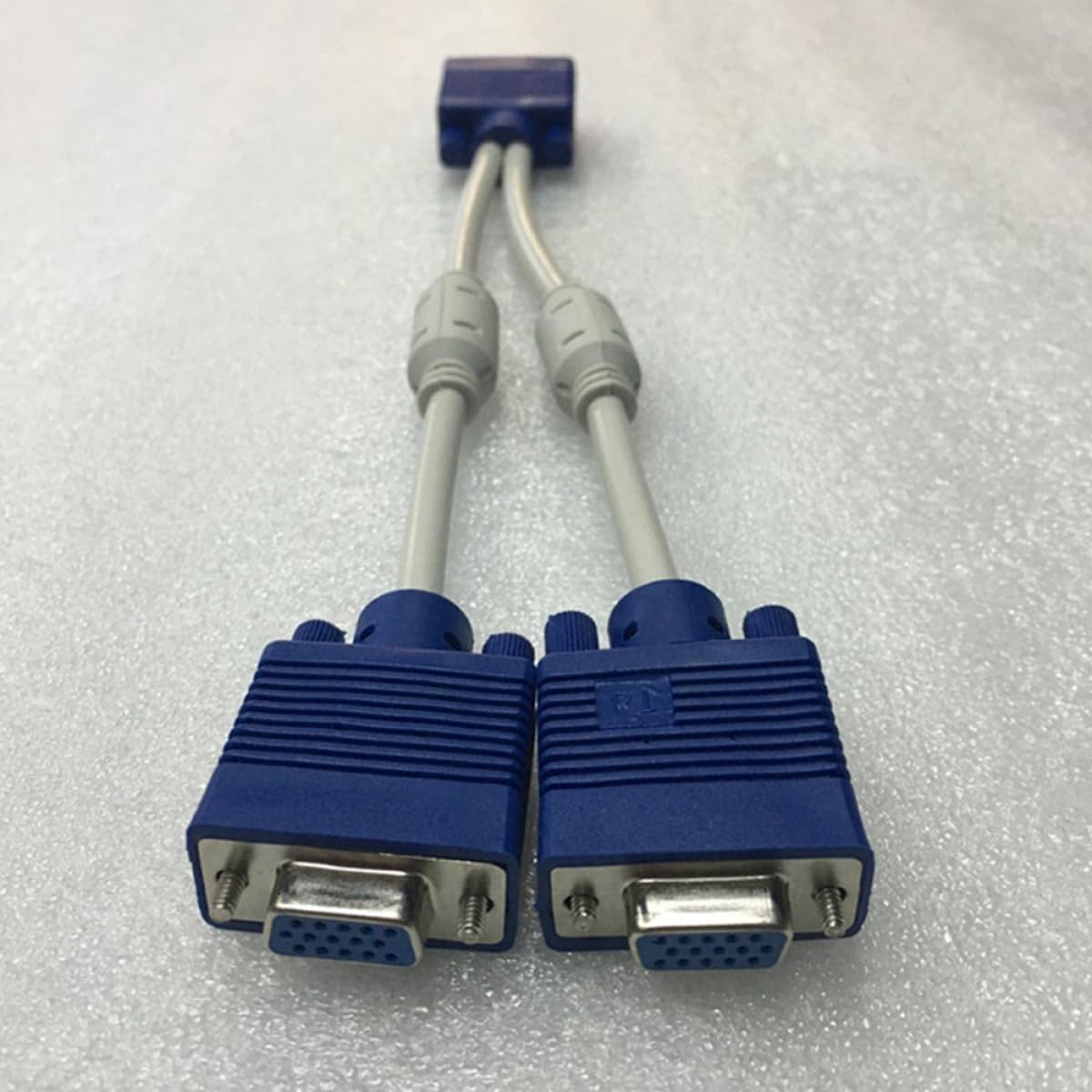 BESPORTBLE 2PCS Vga Splitter Cable Video Adapter for Dual Monitor Display Male to Dual Female Connector with Stable Transmission and Compact Lightweight Design