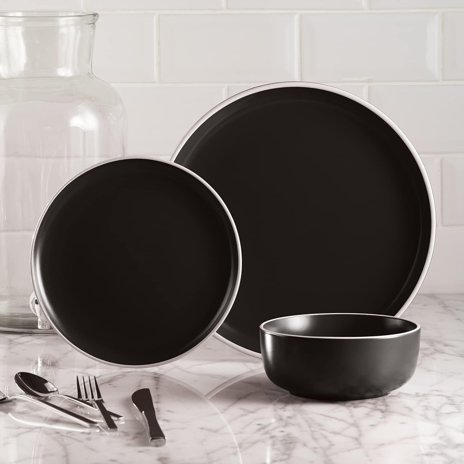 Safdie & Co. 2 Tone Cylinder Matte Black 16 Piece Dinnerware Set, Service for 4, Fiesta Dinnerware, plates and bowls sets, home trends and home food network essentials, Stoneware dinner plates