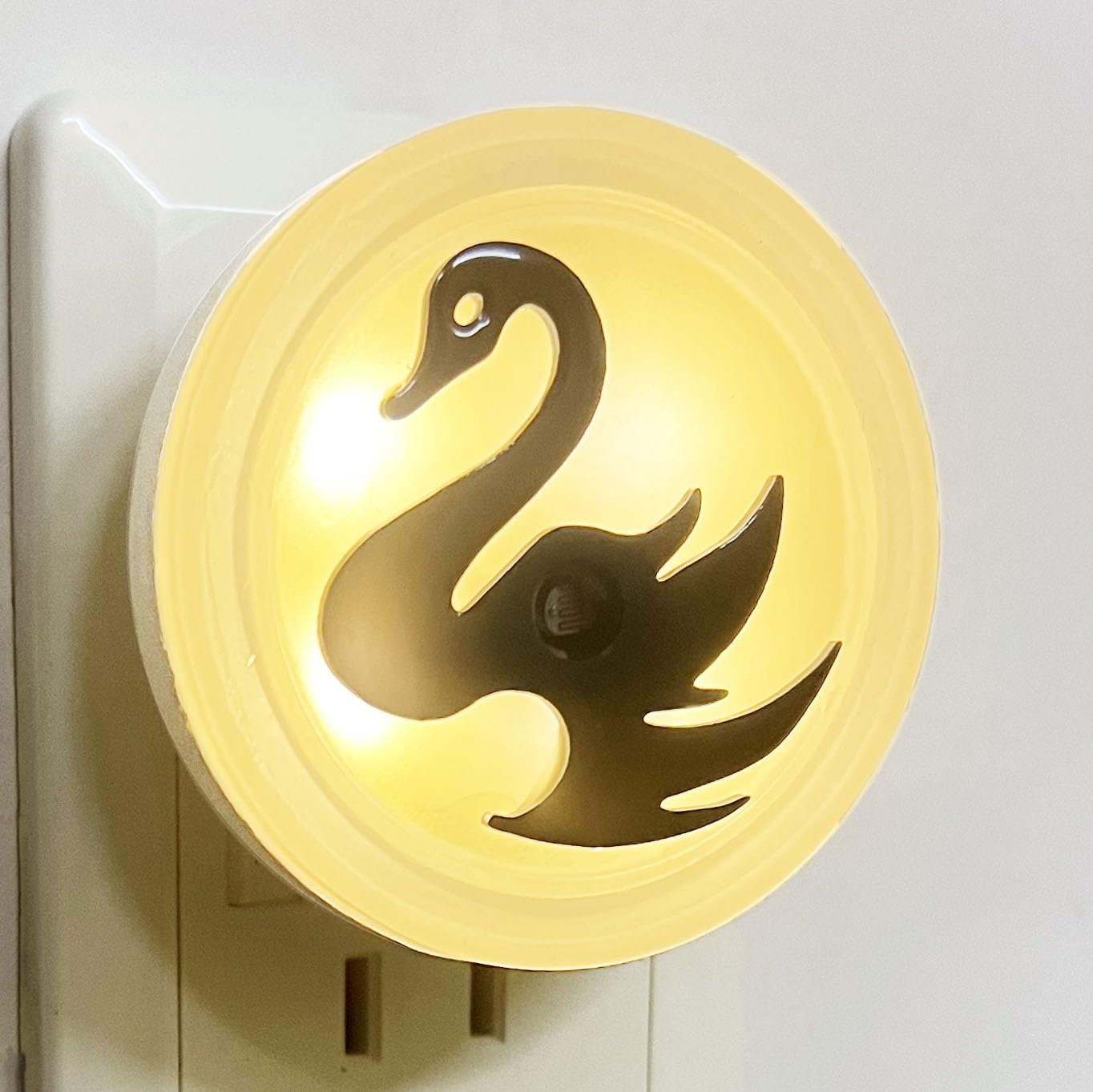 Dusk to Dawn LED Night Light 2 Pack Plug-in Auto Brightness Sensor Energy Efficient - Compact Wall Lights