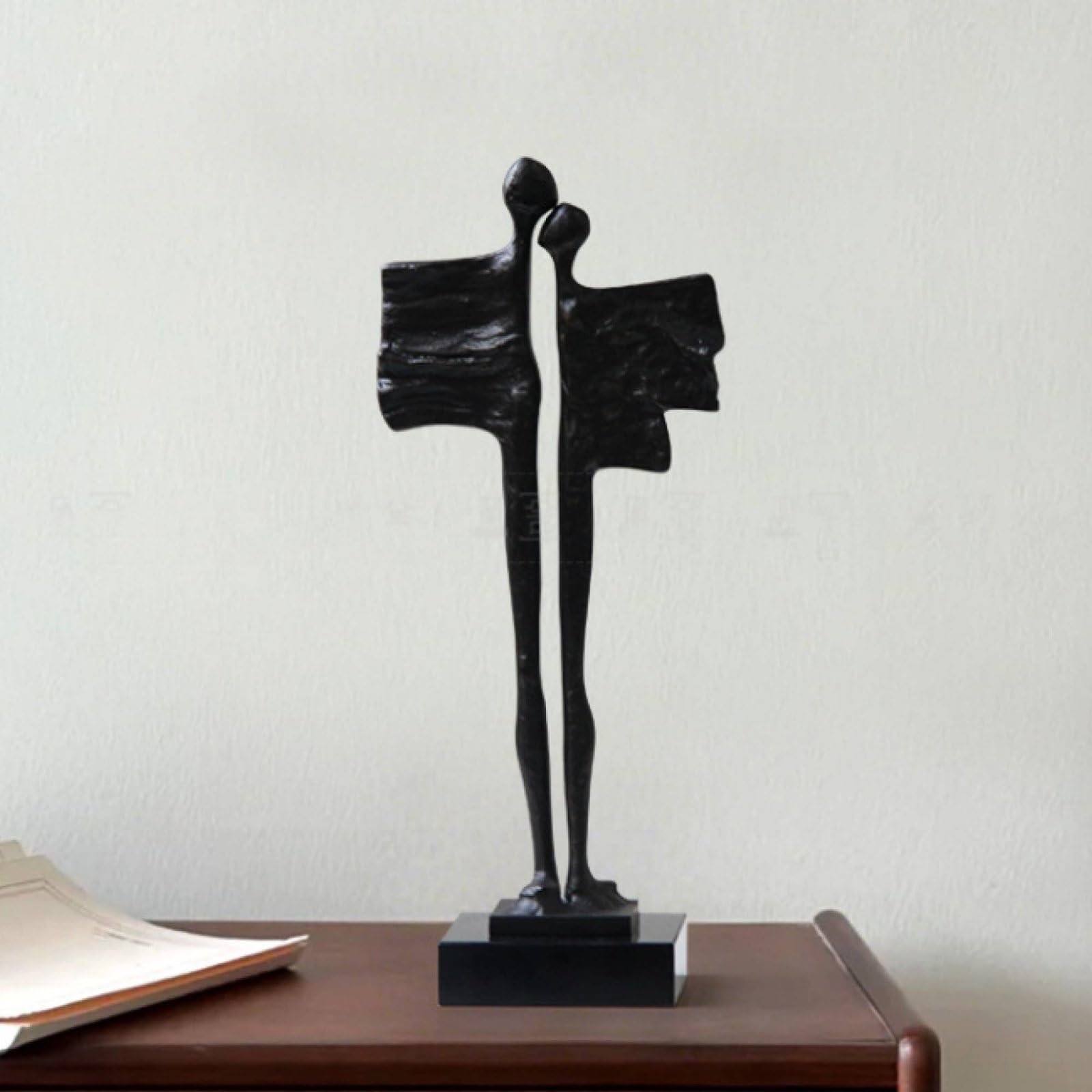 Scultura Amanti Intrecciati Statua Coppia Figura Pezzo Decorativo in Resina su Base Marmo Linee Pulite Adatta per Salotto Studio Libreria Scrivania Regali Anniversario, Nero