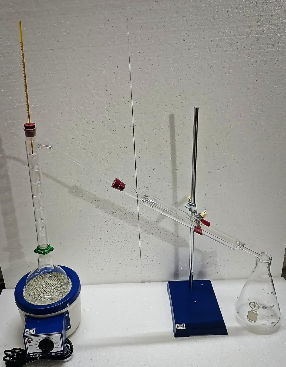 ISKO Borosilicate glass Fractional Distillation Appratus with Heating Mantle (1 Set) (2000 ML)-image-40