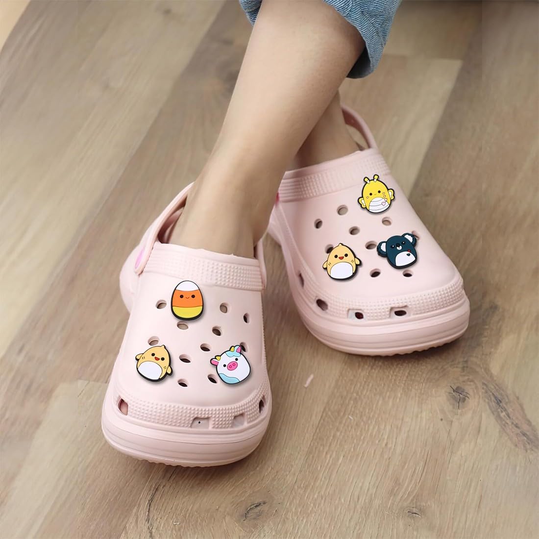 33 szt. Szpilki do Croc Charms kapcie akcesoria dla kobiet Crocs Platforma dla dzieci i dorosłych, kapcie dekoracyjne, bransoletki, torby, prezenty DIY