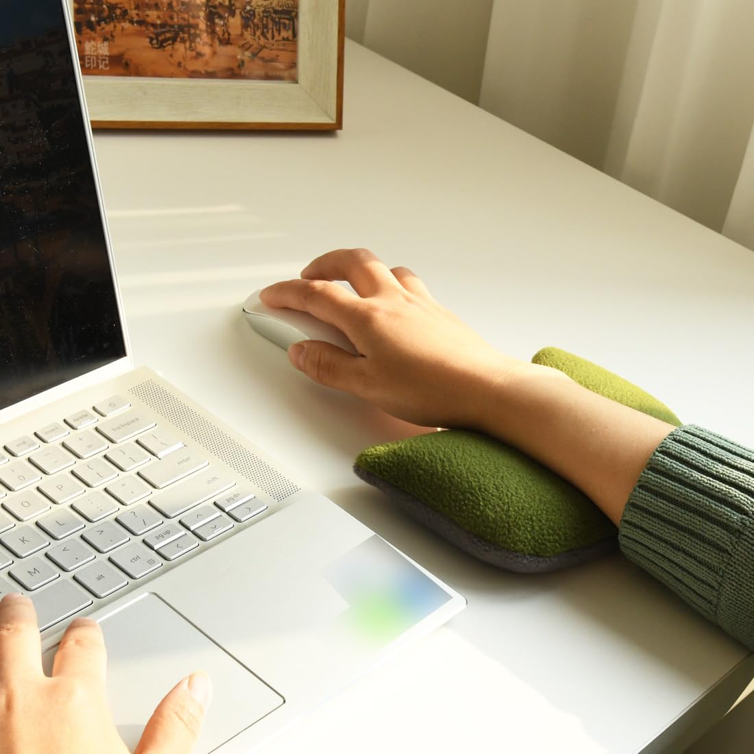 Ergobeads,Pouf ergonomico per poggiapolsi per mouse, supporto da polso per computer, computer portatile, giochi per PC, ufficio, facile da digitare per alleviare il dolore del polso (blu)
