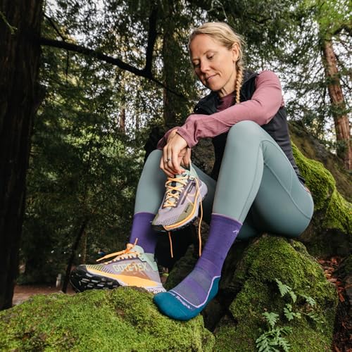 Darn Tough Women's Light Hiker Micro Crew Lightweight with Cushion Sock (Style 1967) - Large, Grape