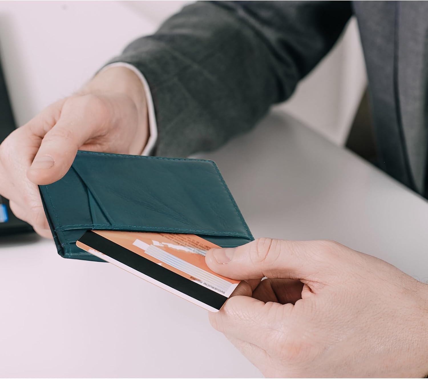 Unaone Slim Minimalist Wallet - Premium Leather RFID Blocking Front Pocket Wallets with 8 Card Slots and 2 ID Window, Drak Green