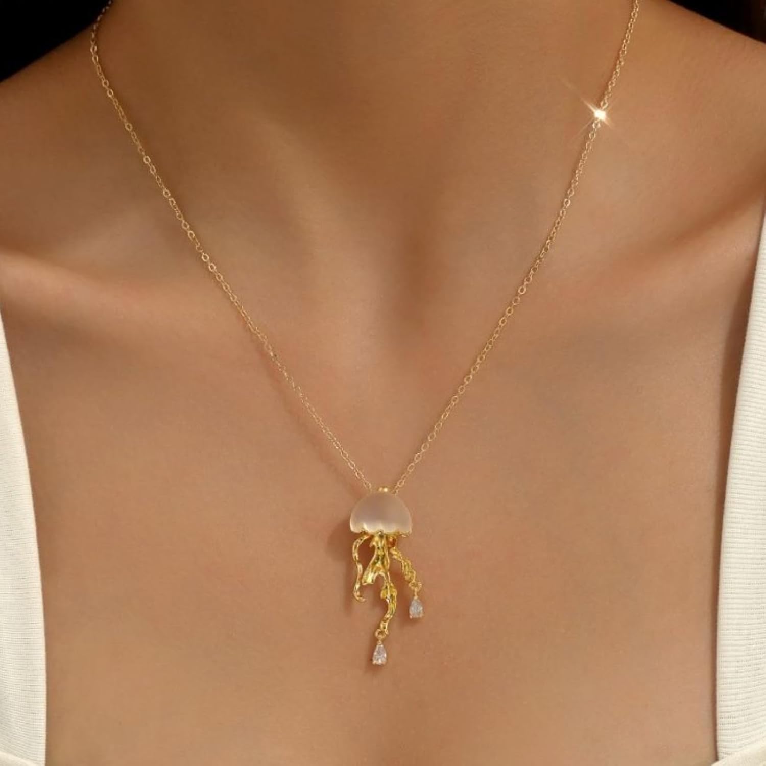 72ore Dainty Gold Jellyfish Necklace for Women Gold Chain Rhinestone Necklace Summer Ocean Jewelry Gift Party Outfits Accessories - Image 3