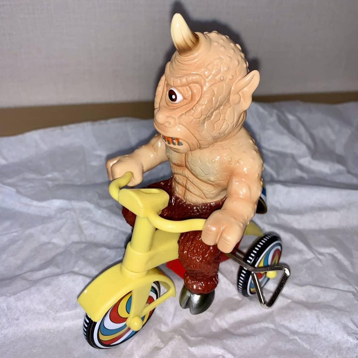 M1号 サイクロプス 三輪車 ISH 限定 レイ・ハリーハウゼン ソフビ